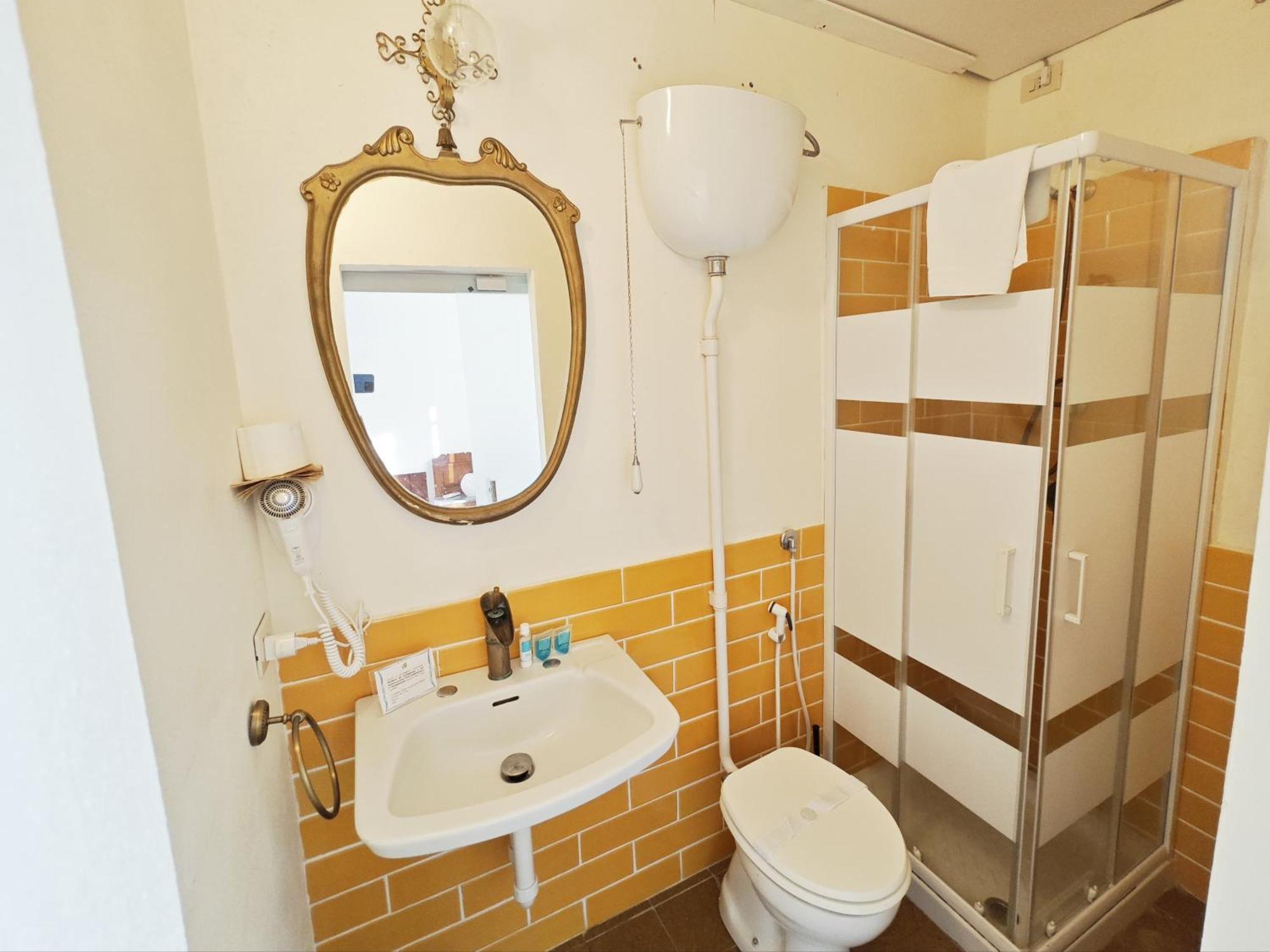 קאפוליברי Hotel Golfo Azzurro מראה חיצוני תמונה